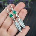 srebrne kolczyki liście z zielonym chalcedonem