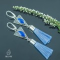 srebrne kolczyki  trójkąty z lapis lazuli i z błękitnym chwostem