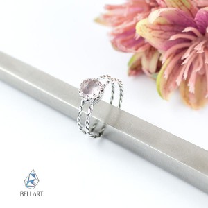 Srebrny pierścionek z różowym kwarcem