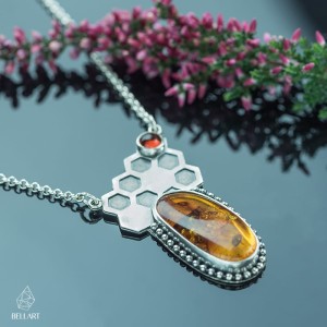Srebrny naszyjnik bursztyn i plaster miodu