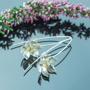 Kolczyki srebrne kwiaty z cytrynem