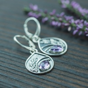 Kolczyki srebrne łezki z ametystem i listkami