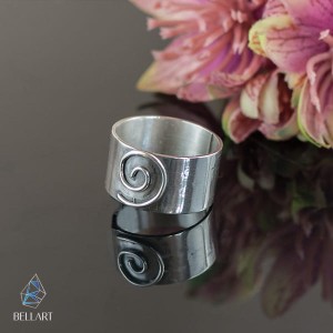 Srebrna obrączka ze ślimakiem
