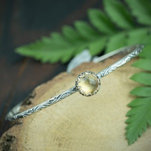 Bransoleta okrągła regulowana z cytrynem