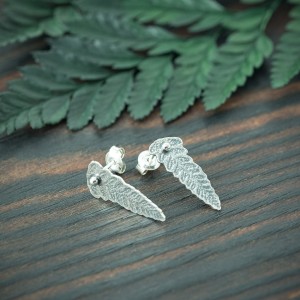 Srebrne sztyfty małe listki paproci z kuleczką