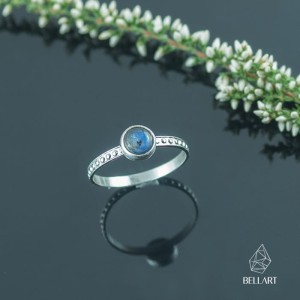 Srebrny pierścionek na zamówienie