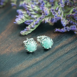 Aya - srebrne kolczyki sztyfty z amazonitem w ażurowej oprawie