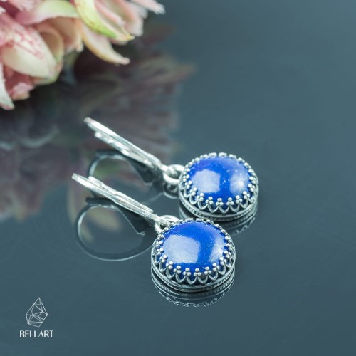 srebrne kolczyki z lapis lazuli w koronce