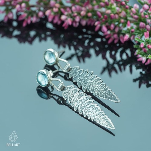 srebrne kolczyki sztyfty z topazem liść paproci