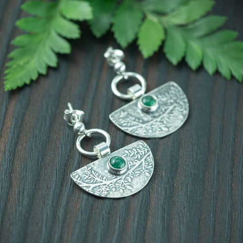 srebrne kolczyki półkola z listkami i awenturynem