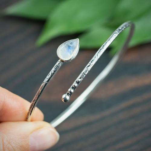 srebrna okrągła bransoleta regulowana z kamieniem księżycowym