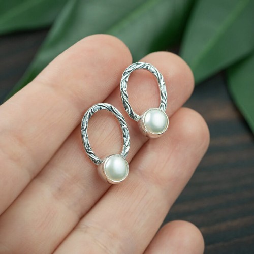 srebrne kolczyki sztyfty owale  z perłami