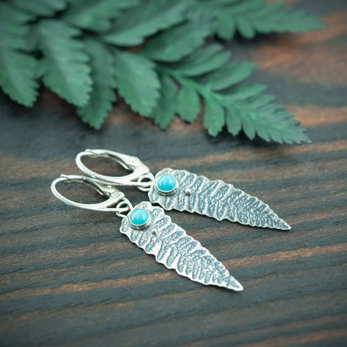 srebrne kolczyki liście paproci z turkusem
