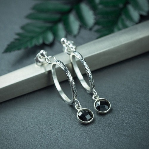 srebrne kolczyki koła flora z czarnym onyksem