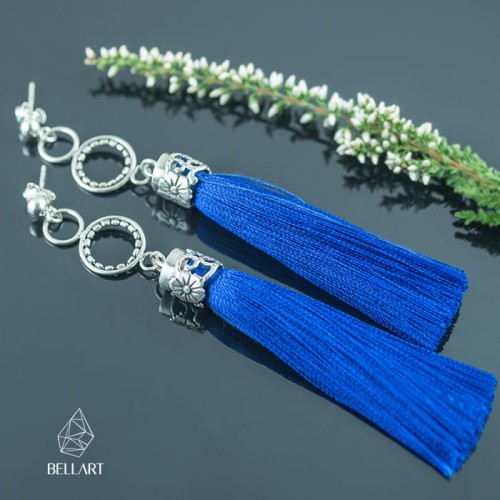 srebrne sztyfty koła z szafirowym chwostem